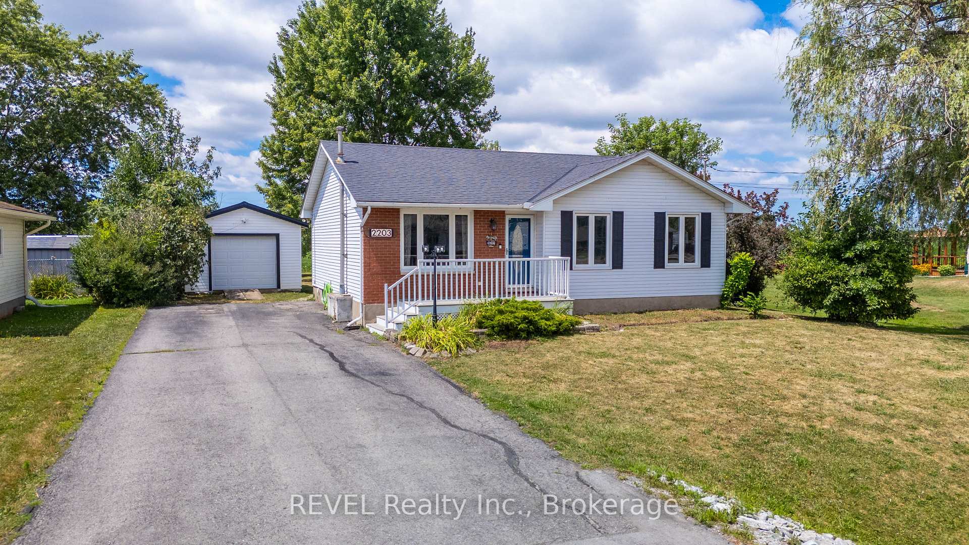 Photo of 2203 Stevensville Road
