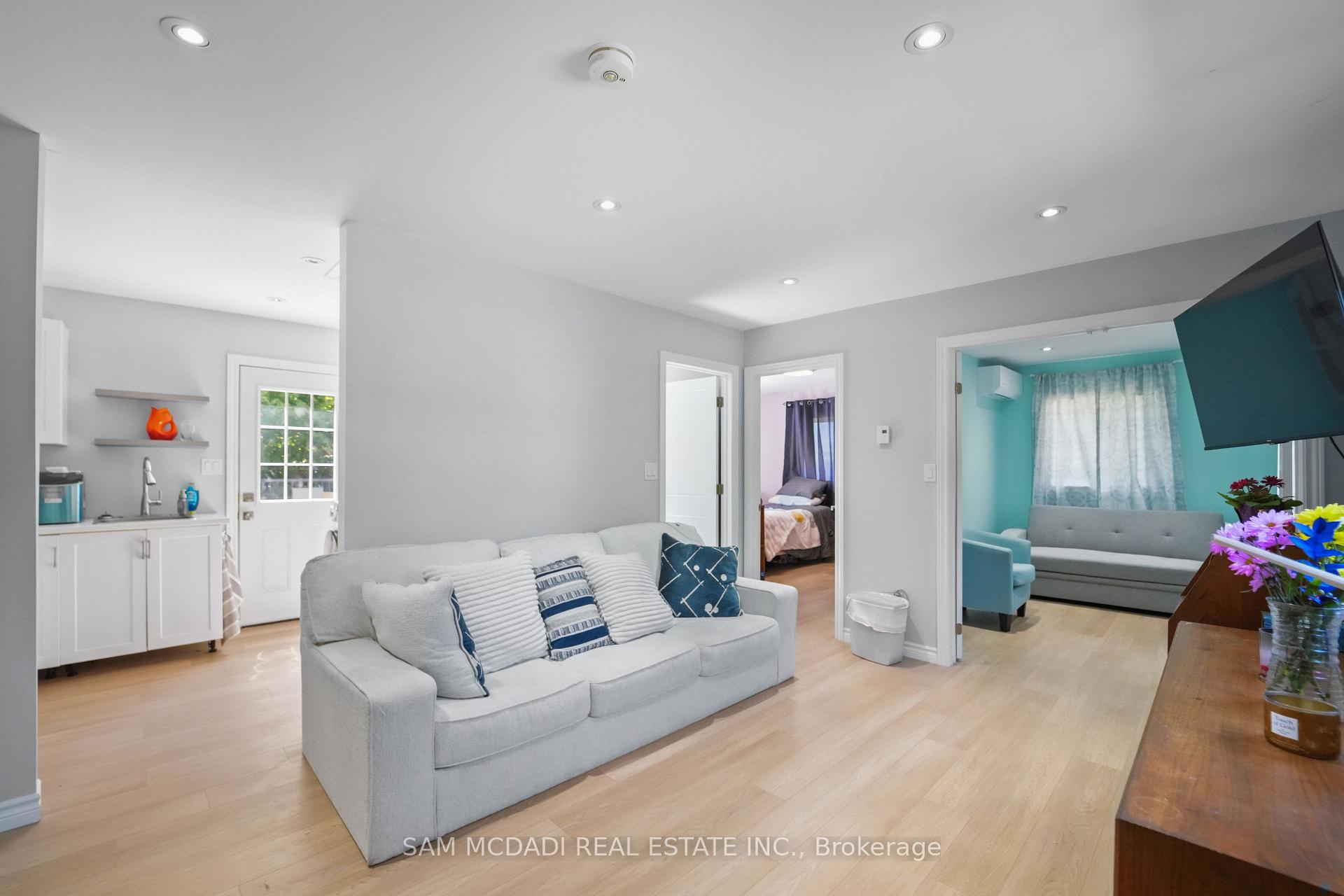 Photo 26 of 70 Briar Road, Barrie, Allandale Heights — HOMEH