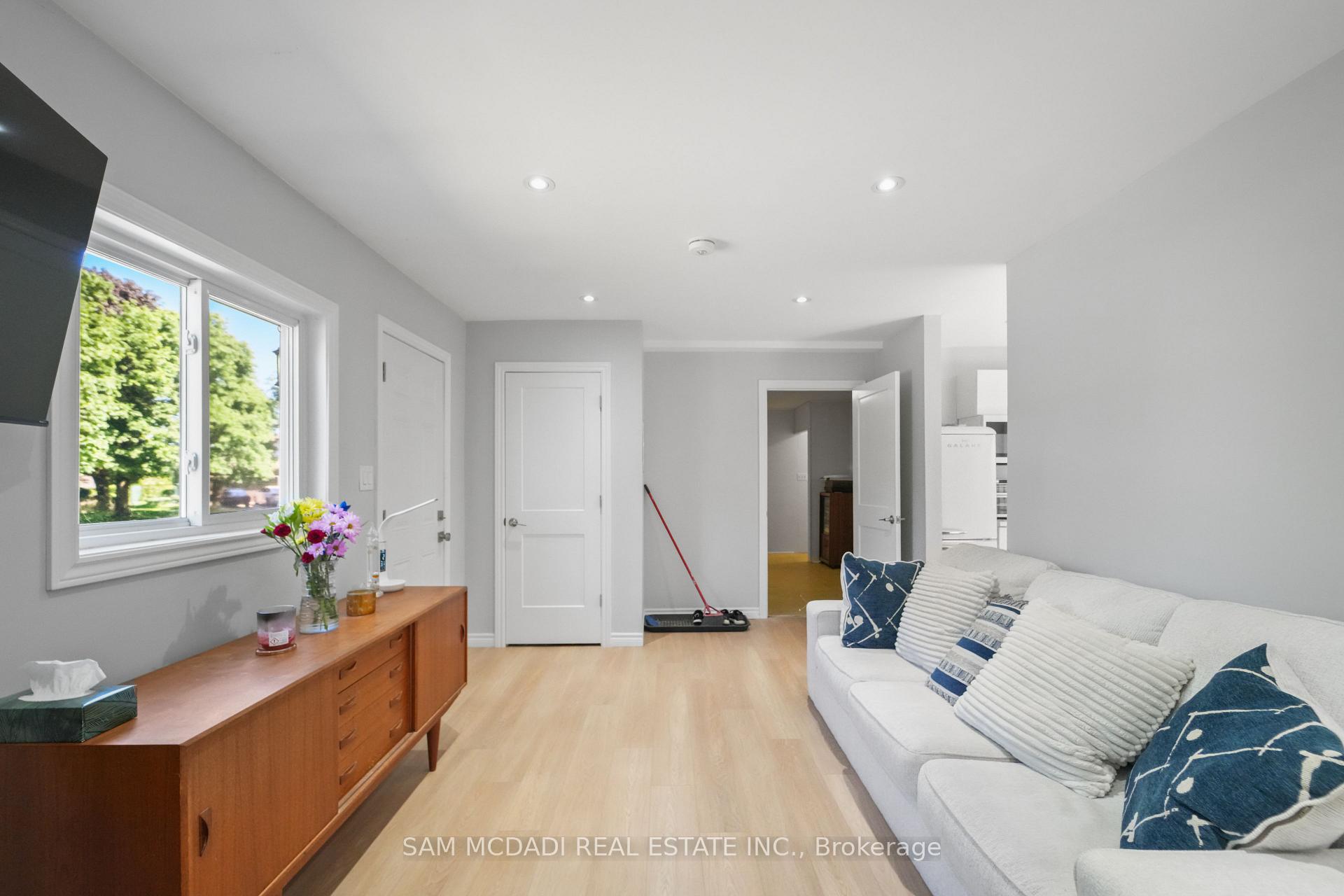Photo 27 of 70 Briar Road, Barrie, Allandale Heights — HOMEH