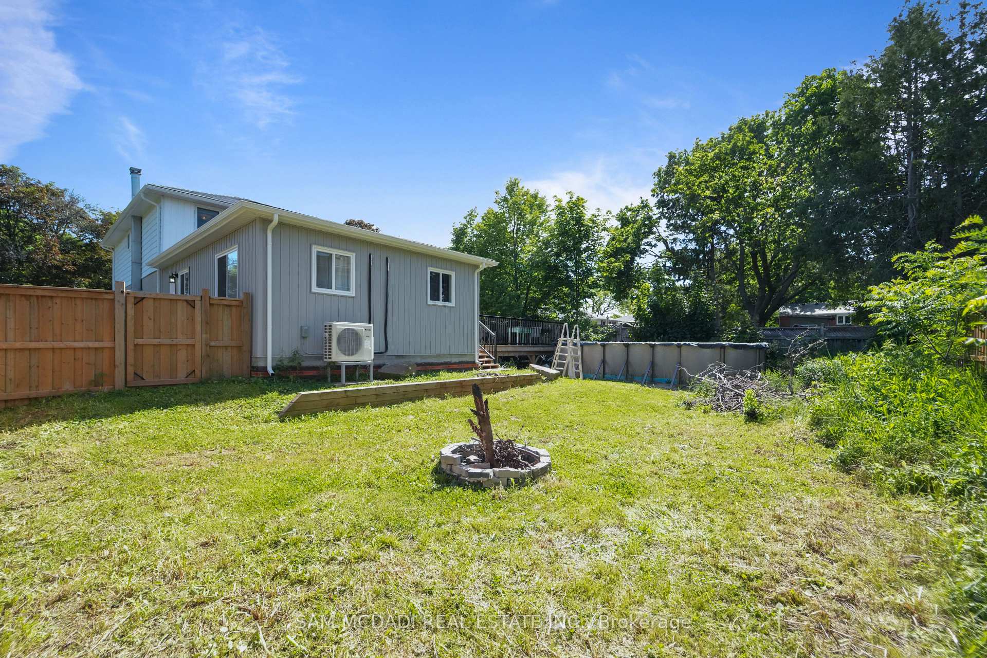 Photo 36 of 70 Briar Road, Barrie, Allandale Heights — HOMEH