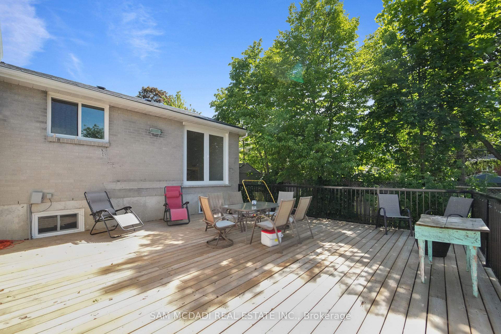 Photo 39 of 70 Briar Road, Barrie, Allandale Heights — HOMEH