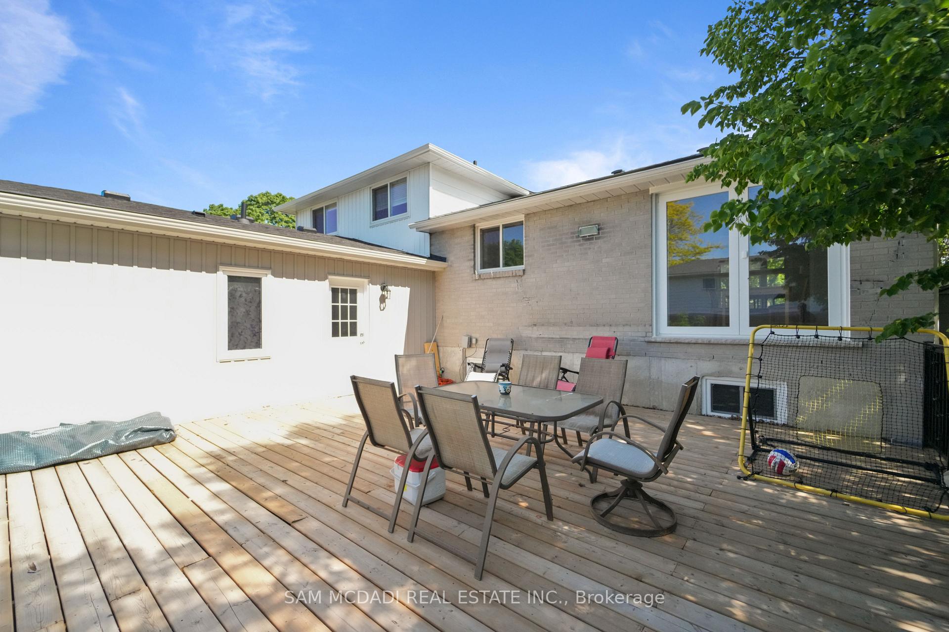 Photo 42 of 70 Briar Road, Barrie, Allandale Heights — HOMEH