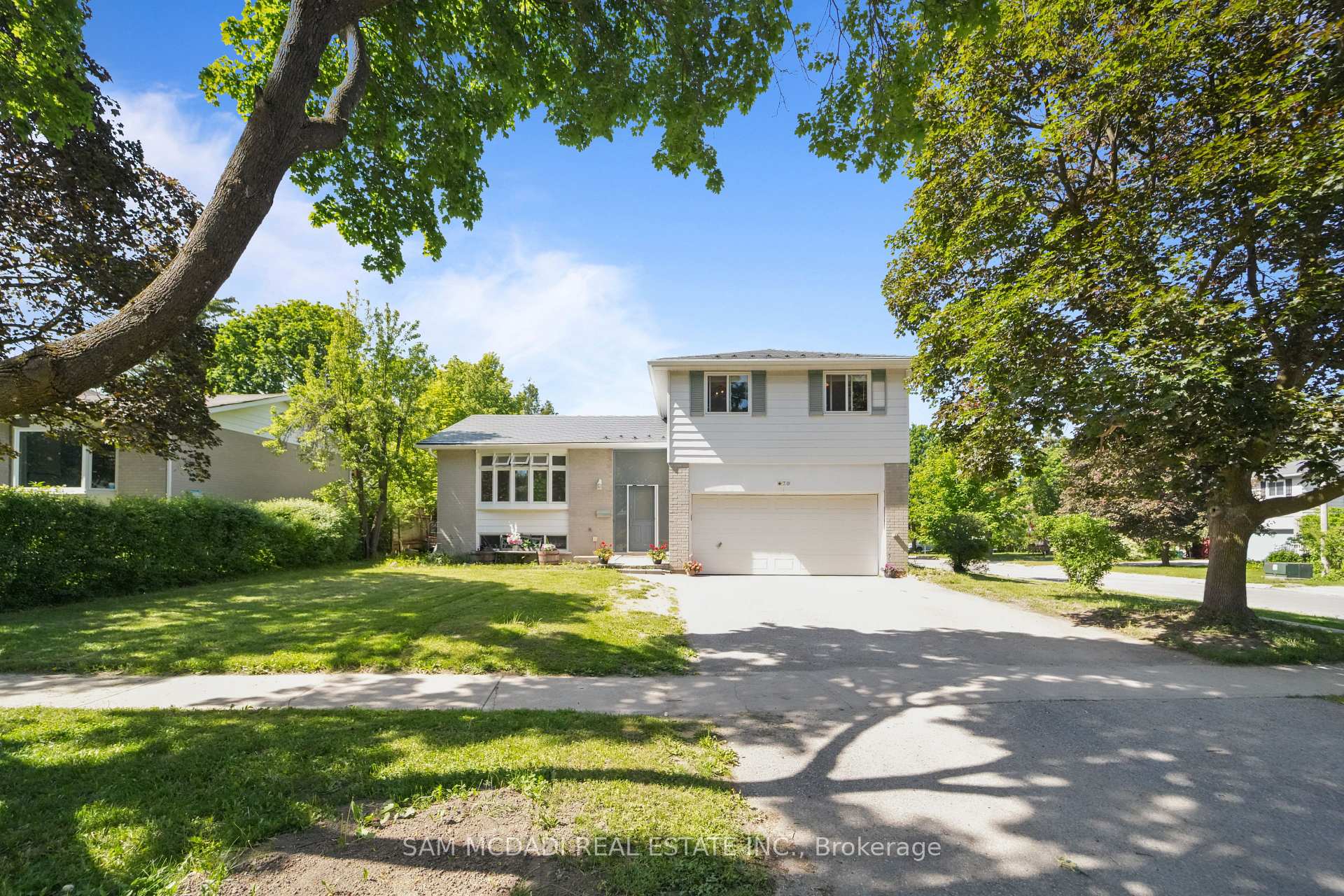 Photo 43 of 70 Briar Road, Barrie, Allandale Heights — HOMEH