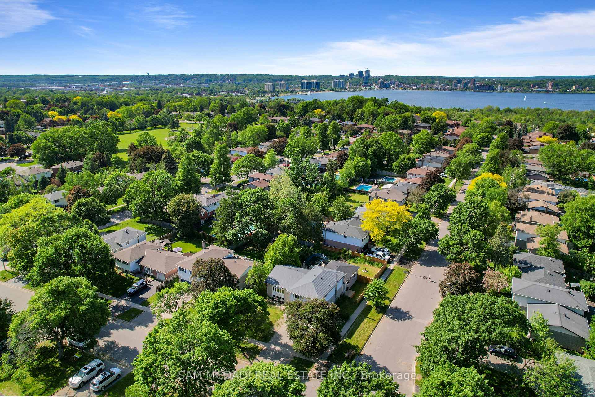 Photo 45 of 70 Briar Road, Barrie, Allandale Heights — HOMEH