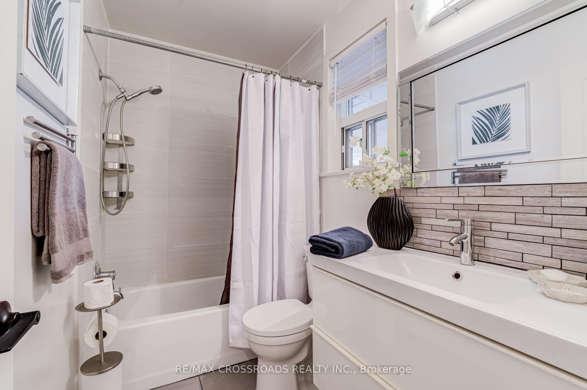 Photo 19 of 49 Clementine Square, Scarborough, Woburn — HOMEH