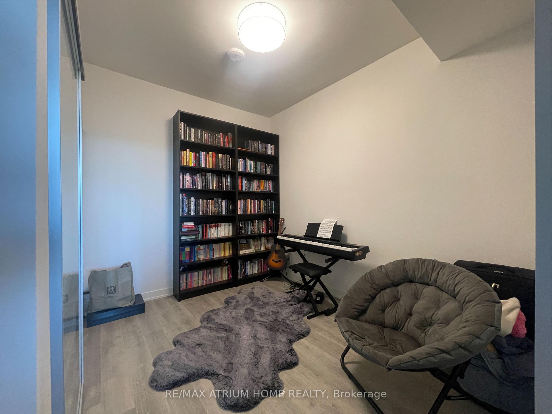 Photo 5 of Unit 511, 38 Simcoe Promenade, Markham, Unionville — HOMEH