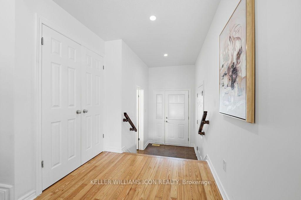 Photo 5 of 102 Garrity Crescent, Ottawa, Barrhaven - Strandherd — HOMEH