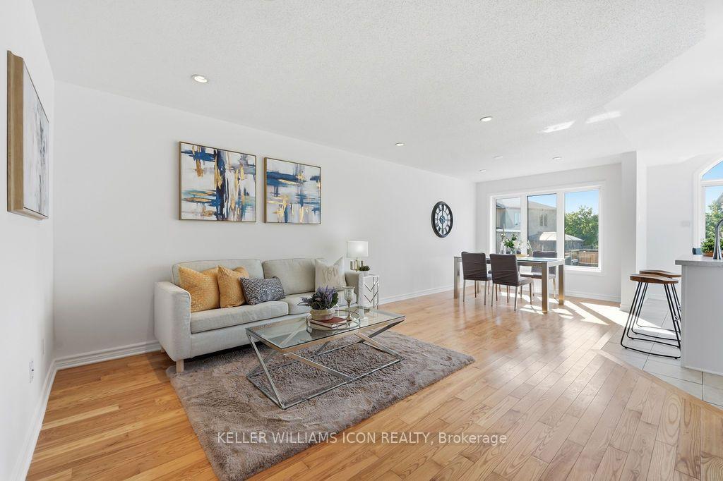 Photo 8 of 102 Garrity Crescent, Ottawa, Barrhaven - Strandherd — HOMEH