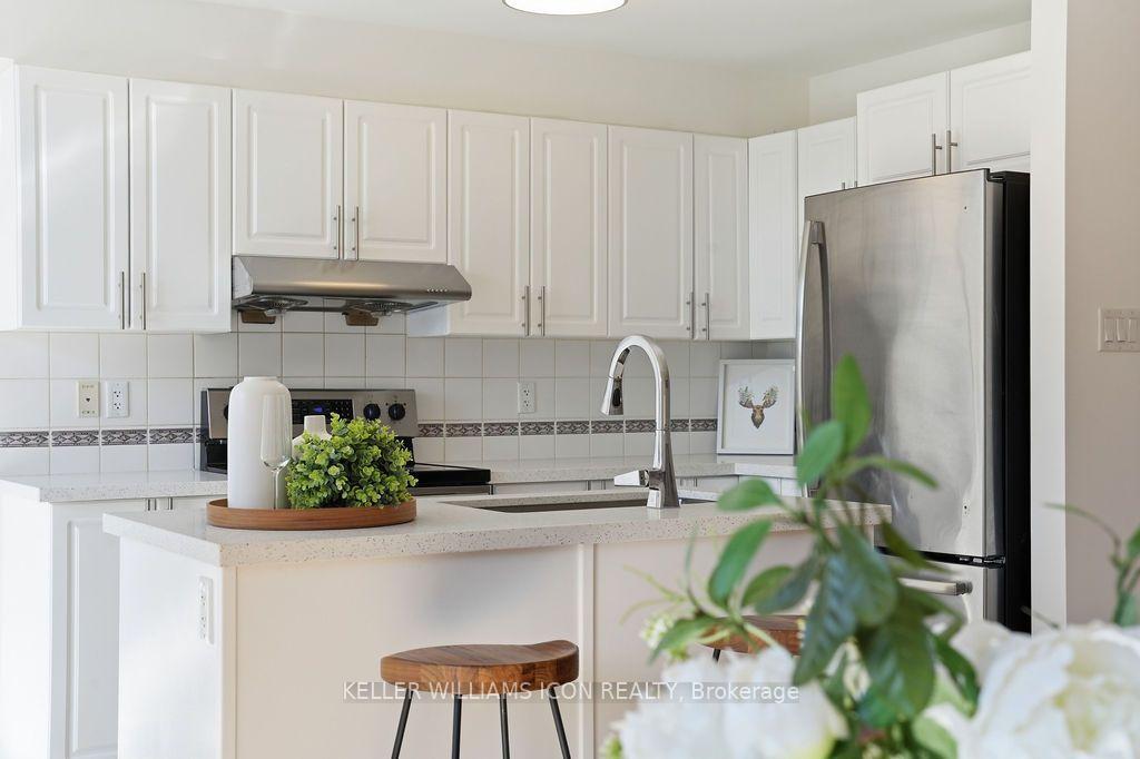 Photo 13 of 102 Garrity Crescent, Ottawa, Barrhaven - Strandherd — HOMEH