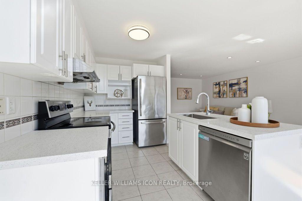 Photo 16 of 102 Garrity Crescent, Ottawa, Barrhaven - Strandherd — HOMEH