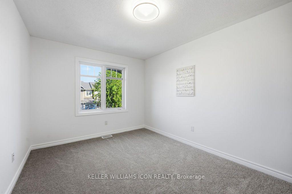 Photo 32 of 102 Garrity Crescent, Ottawa, Barrhaven - Strandherd — HOMEH