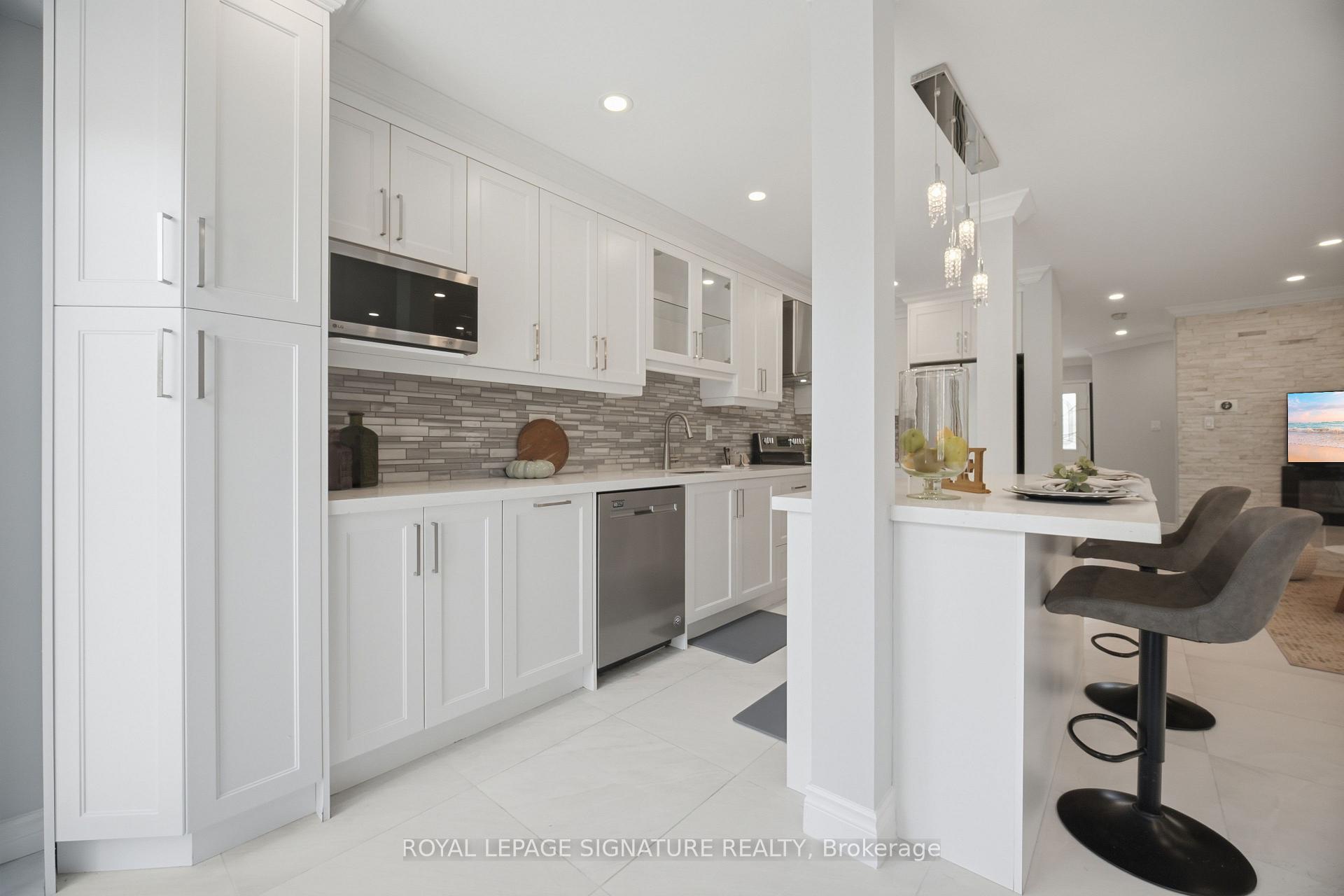 Photo 15 of 6545 Sapling Trail, Mississauga, Lisgar — HOMEH