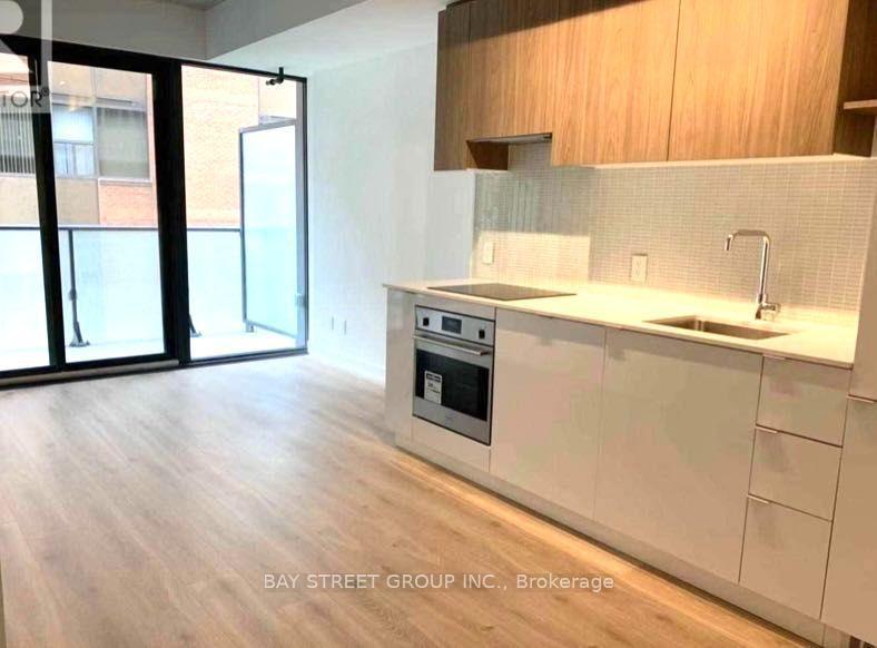 Photo 3 of Unit 320, 161 Roehampton Avenue, Toronto, Mount Pleasant West — HOMEH