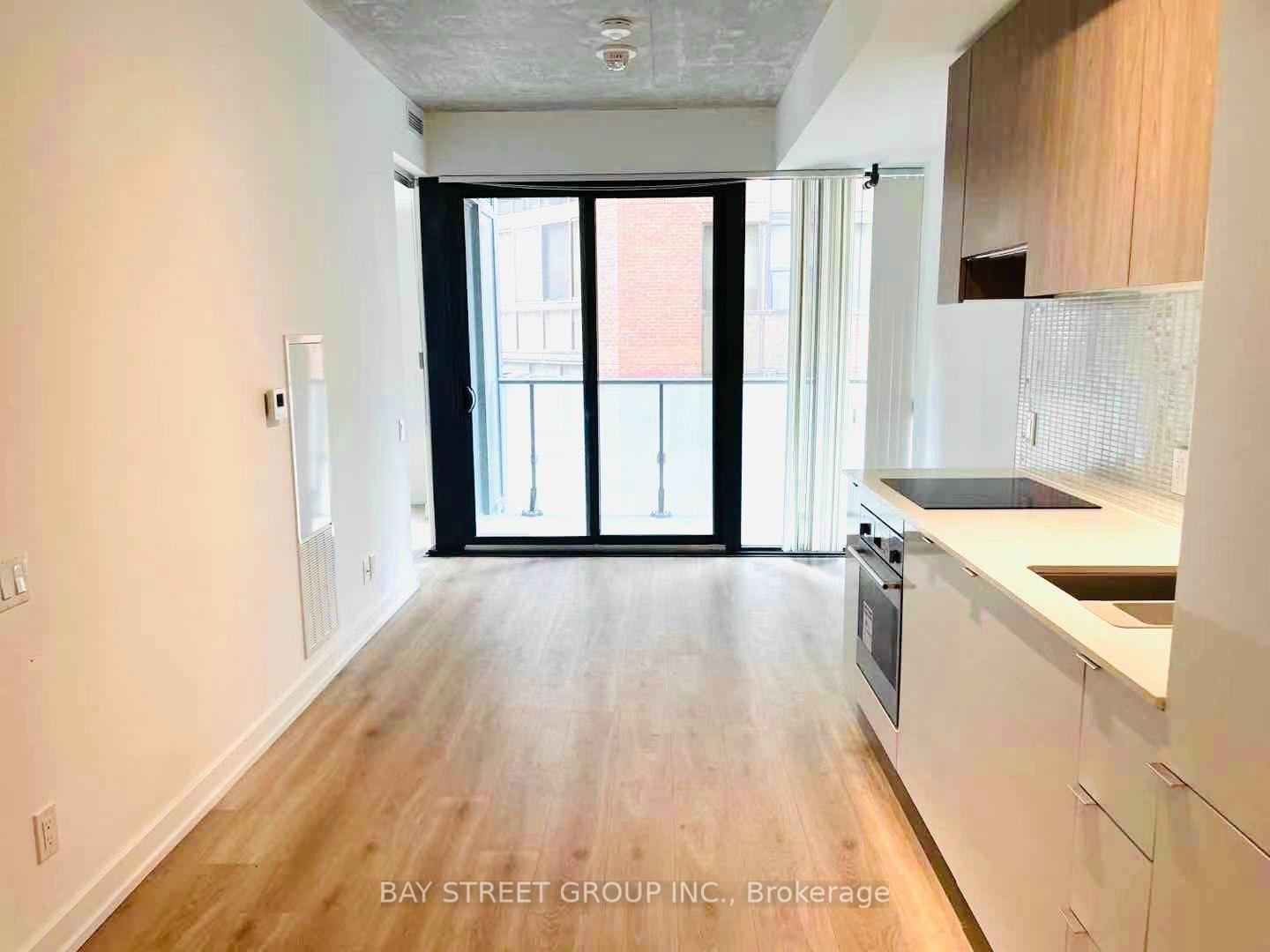 Photo 4 of Unit 320, 161 Roehampton Avenue, Toronto, Mount Pleasant West — HOMEH