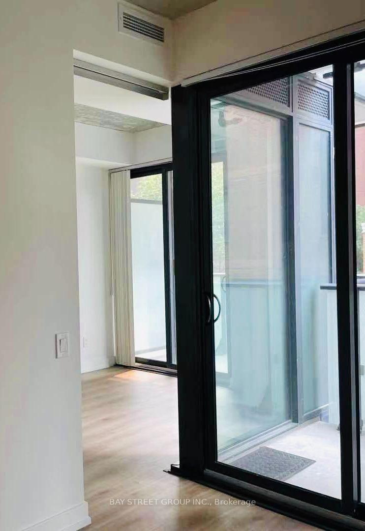 Photo 7 of Unit 320, 161 Roehampton Avenue, Toronto, Mount Pleasant West — HOMEH