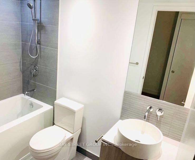 Photo 9 of Unit 320, 161 Roehampton Avenue, Toronto, Mount Pleasant West — HOMEH