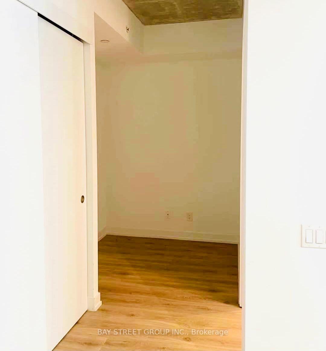 Photo 10 of Unit 320, 161 Roehampton Avenue, Toronto, Mount Pleasant West — HOMEH