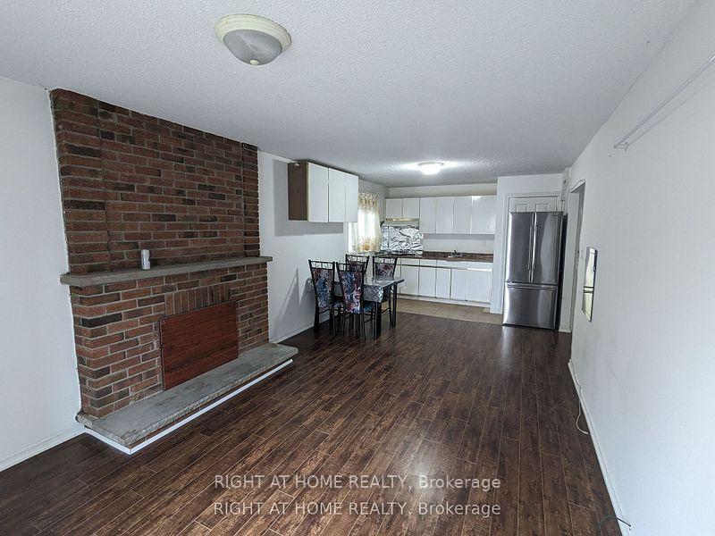 Front of Unit Lower, 877 Thistle Down Circle