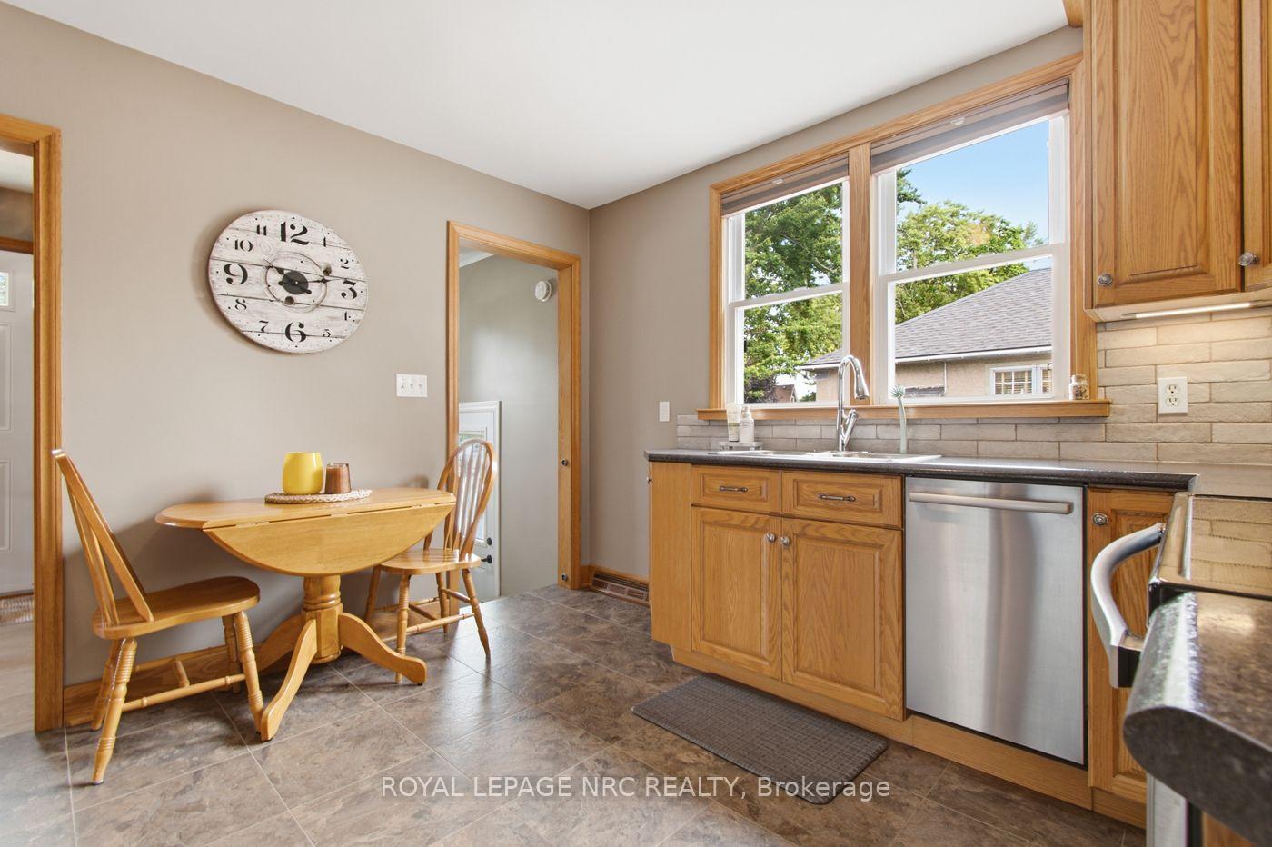 Photo 13 of 23 Clare Avenue, Port Colborne, Sugarloaf — HOMEH