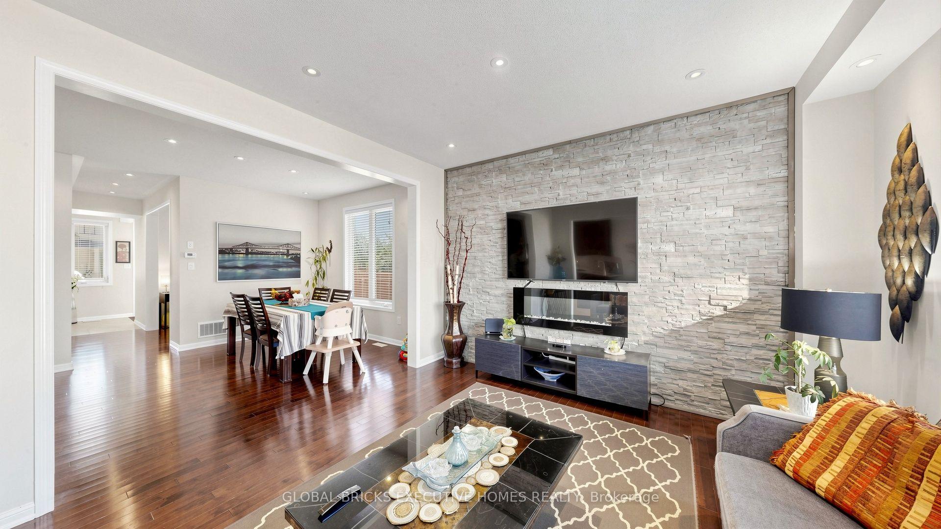 Photo 8 of 381 Gosford Crescent, Milton, Willmott — HOMEH