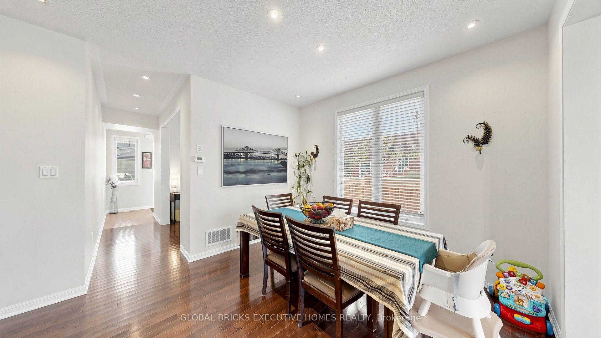 Photo 10 of 381 Gosford Crescent, Milton, Willmott — HOMEH