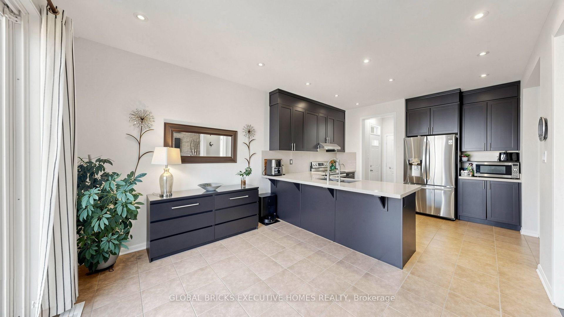 Photo 12 of 381 Gosford Crescent, Milton, Willmott — HOMEH