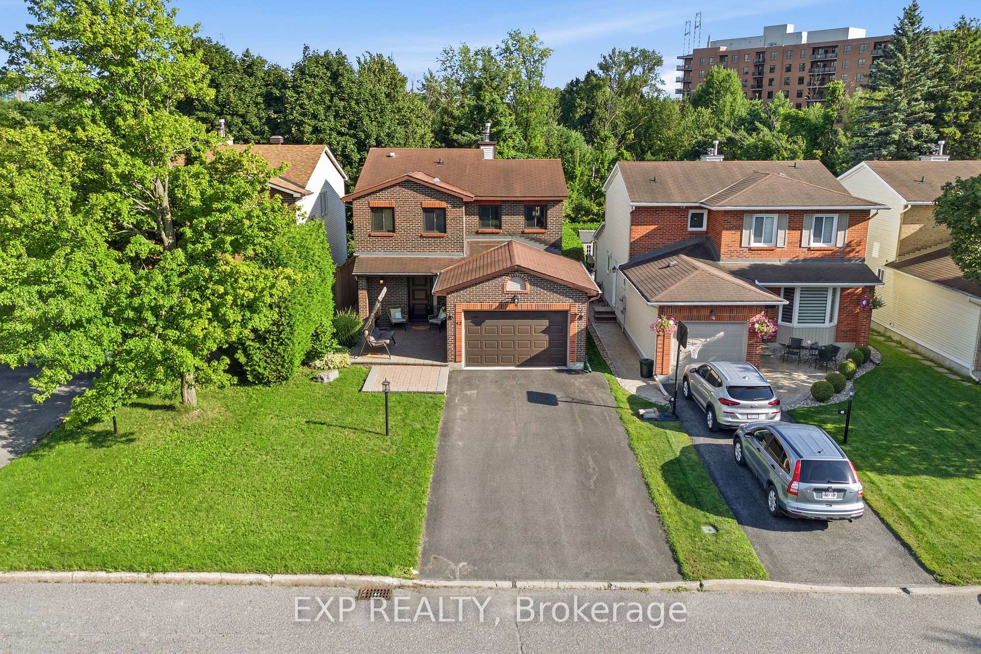 Photo 3 of 42 Valley Ridge Street, Ottawa, Borden Farm/Stewart Farm/Carleton Heights/Parkwood Hills — HOMEH