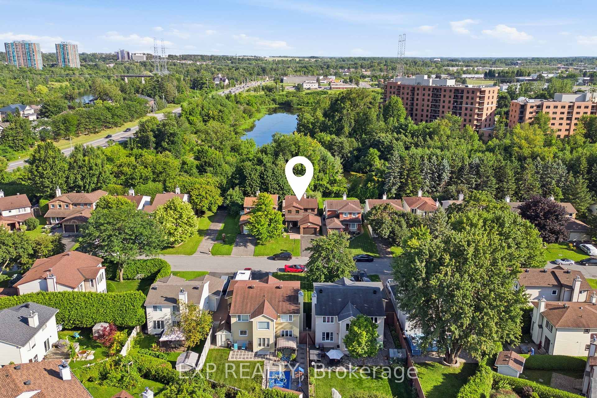 Photo 5 of 42 Valley Ridge Street, Ottawa, Borden Farm/Stewart Farm/Carleton Heights/Parkwood Hills — HOMEH