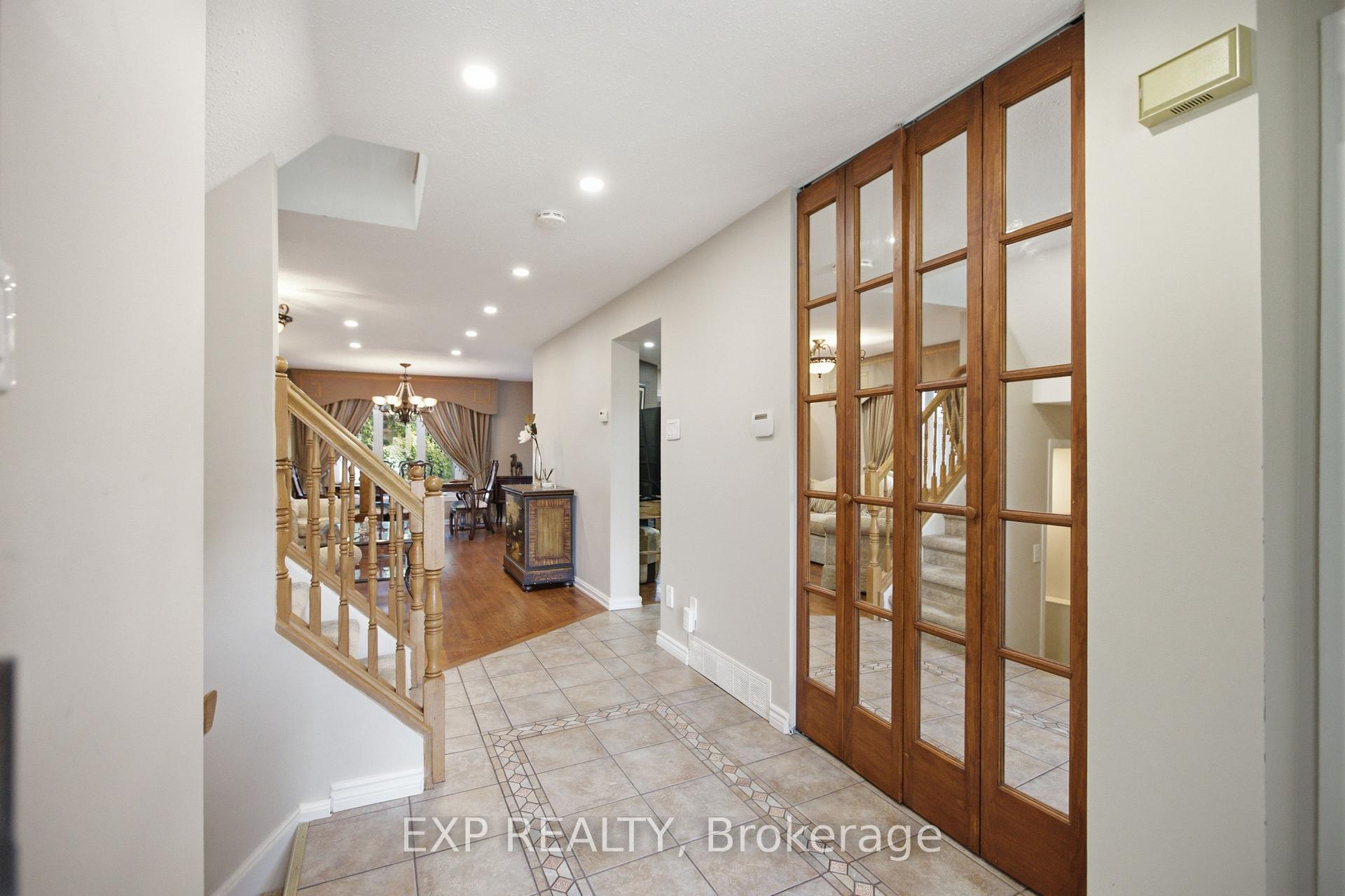 Photo 8 of 42 Valley Ridge Street, Ottawa, Borden Farm/Stewart Farm/Carleton Heights/Parkwood Hills — HOMEH