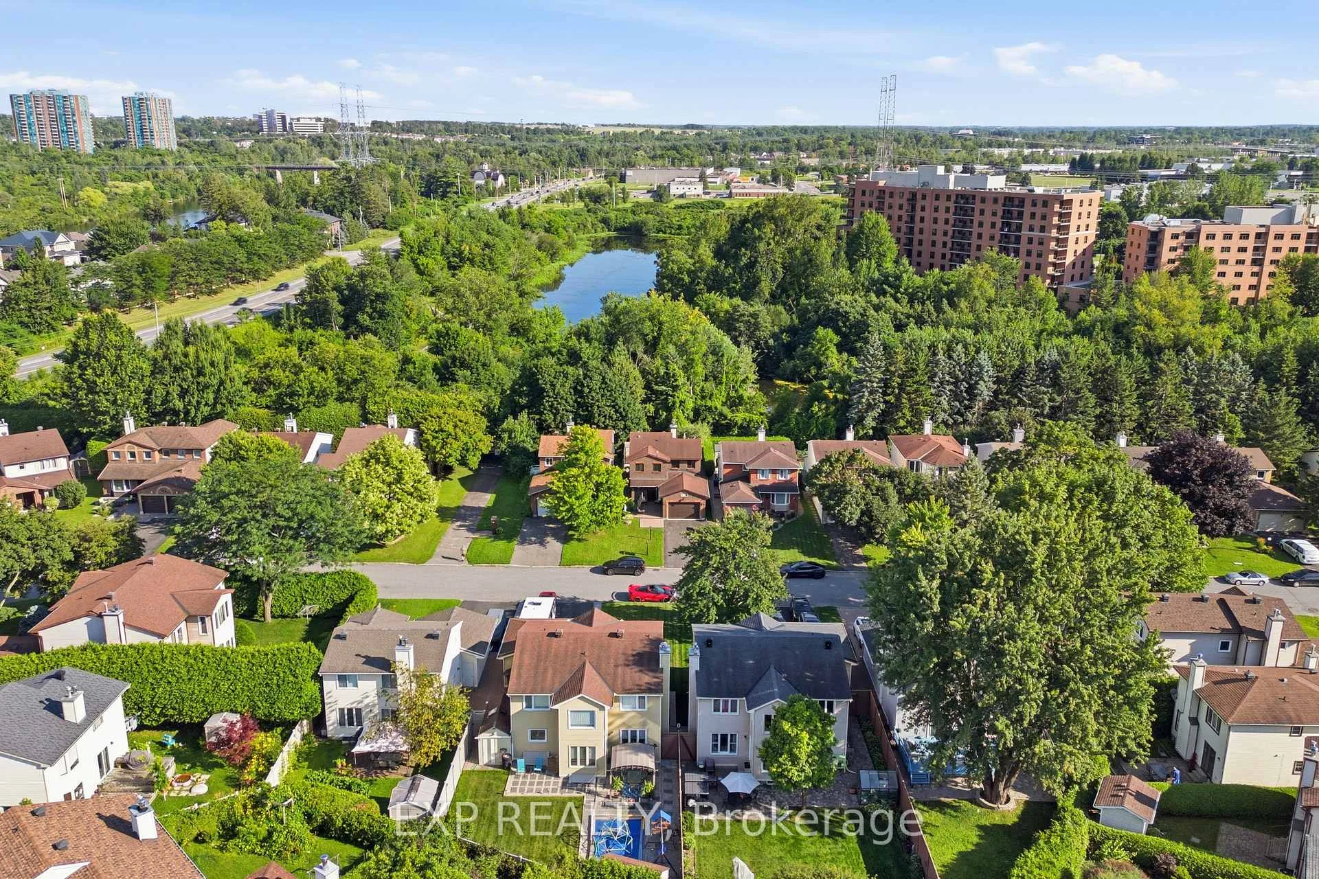 Photo 6 of 42 Valley Ridge Street, Ottawa, Borden Farm/Stewart Farm/Carleton Heights/Parkwood Hills — HOMEH