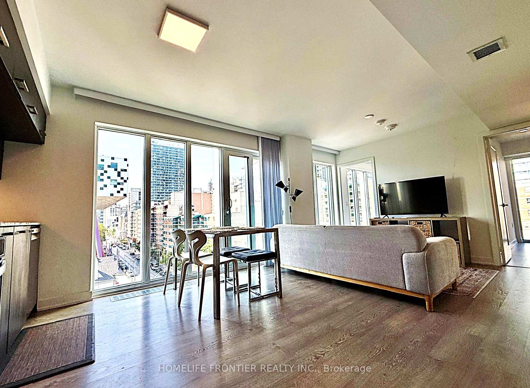 Photo 9 of Unit 805, 50 McCaul Street, Toronto, Kensington-Chinatown — HOMEH