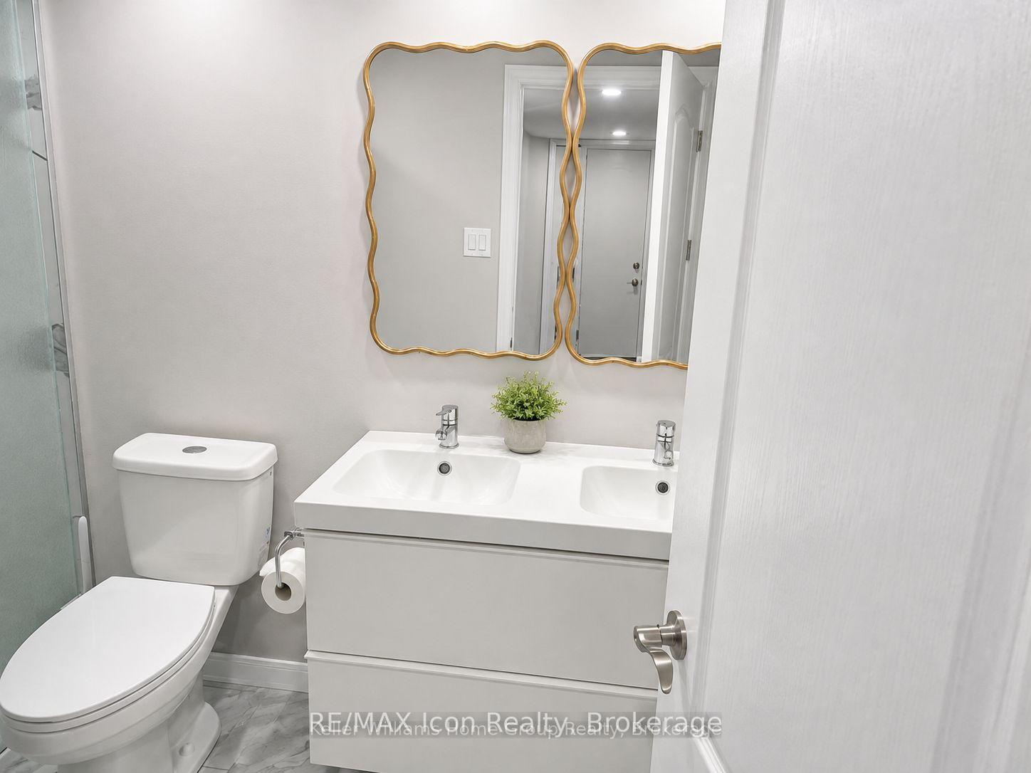 Photo 5 of Unit B, 165 Rockcliffe Drive, Kitchener, Huron Park — HOMEH