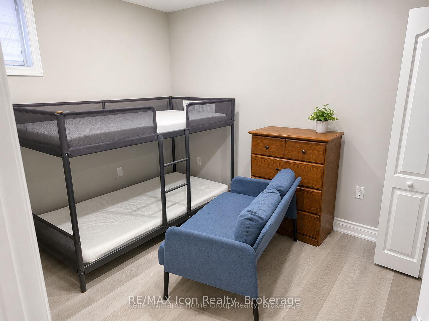 Photo 2 of Unit B, 165 Rockcliffe Drive, Kitchener, Huron Park — HOMEH