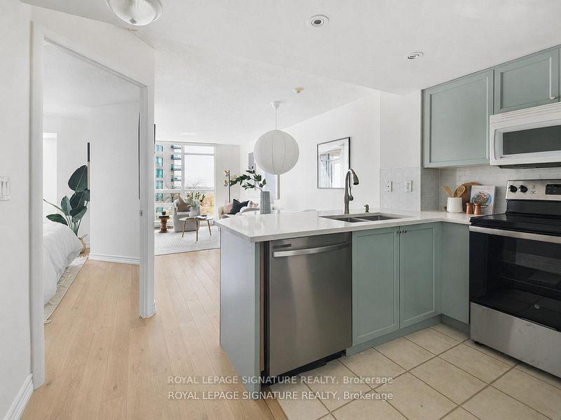Photo 6 of Unit 1102, 231 Fort York Boulevard, Toronto, Niagara — HOMEH