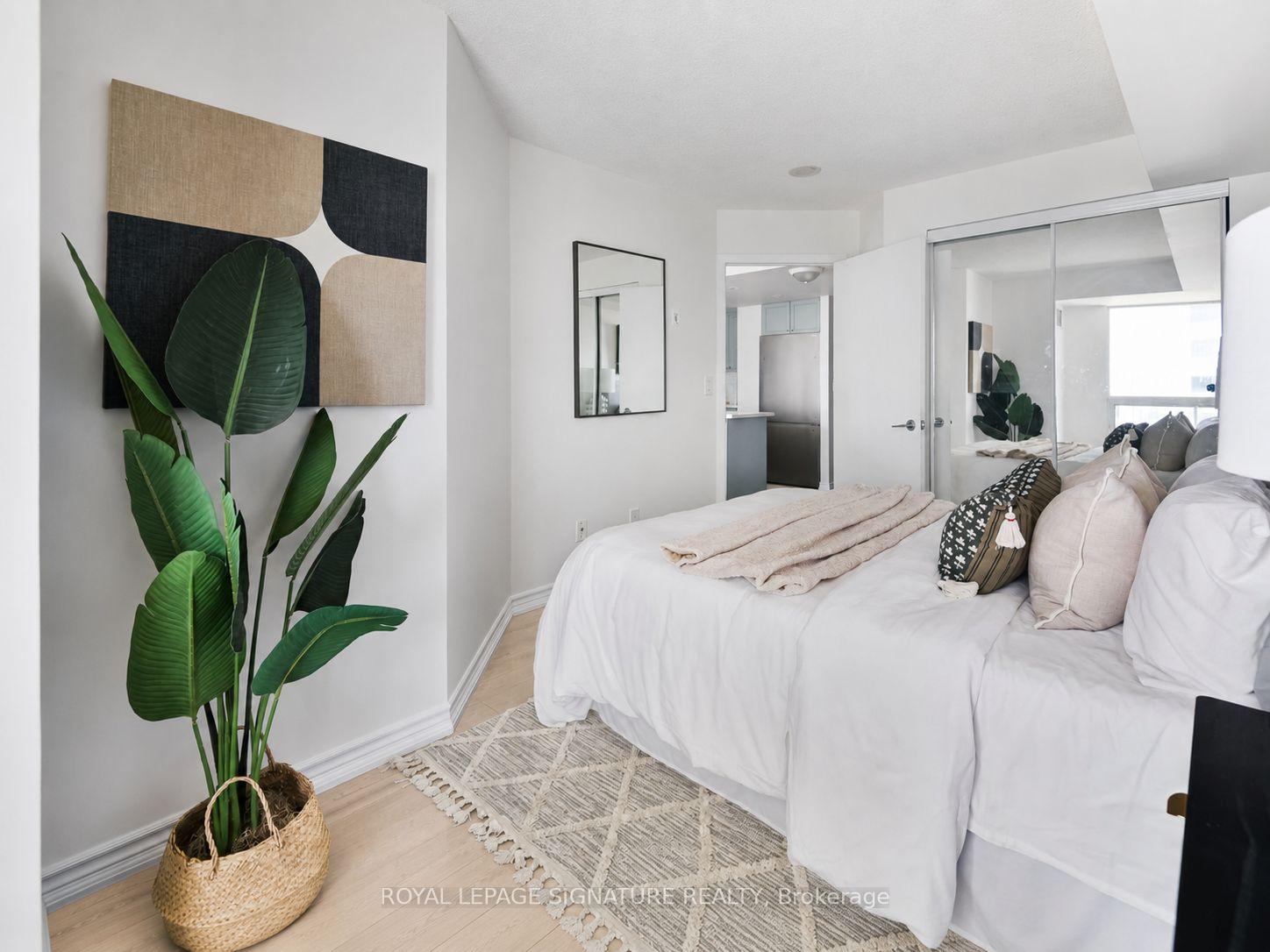 Photo 8 of Unit 1102, 231 Fort York Boulevard, Toronto, Niagara — HOMEH