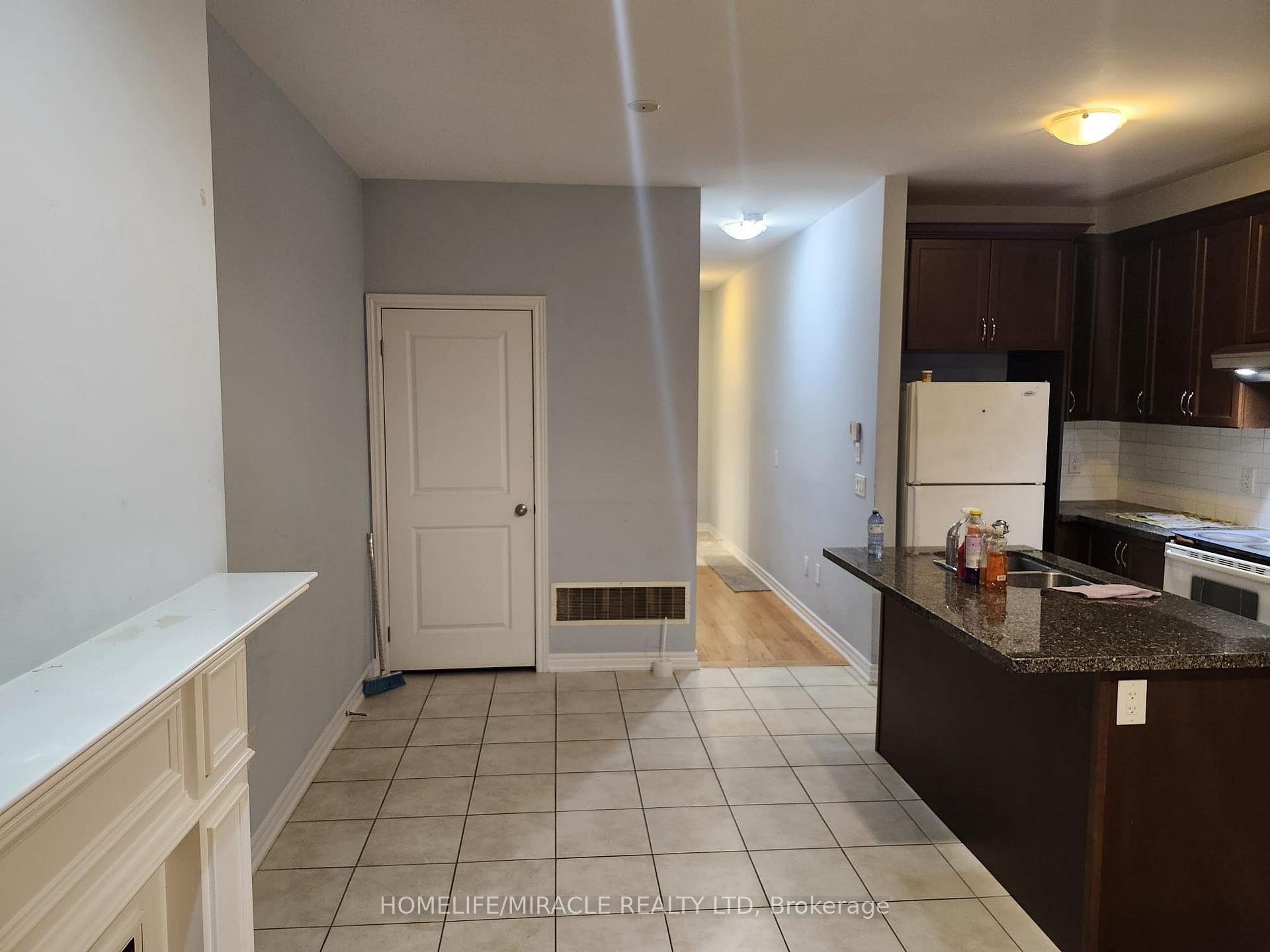 Photo 12 of 12 Pearman Crescent, Brampton, Brampton West — HOMEH