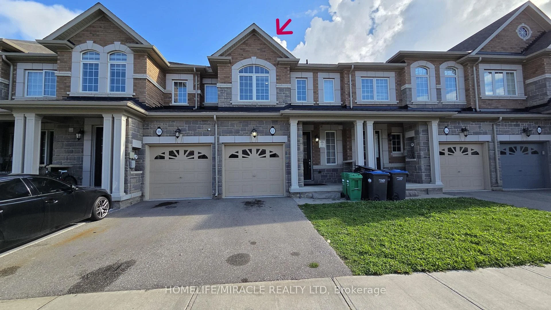 Photo 1 of 12 Pearman Crescent, Brampton, Brampton West — HOMEH