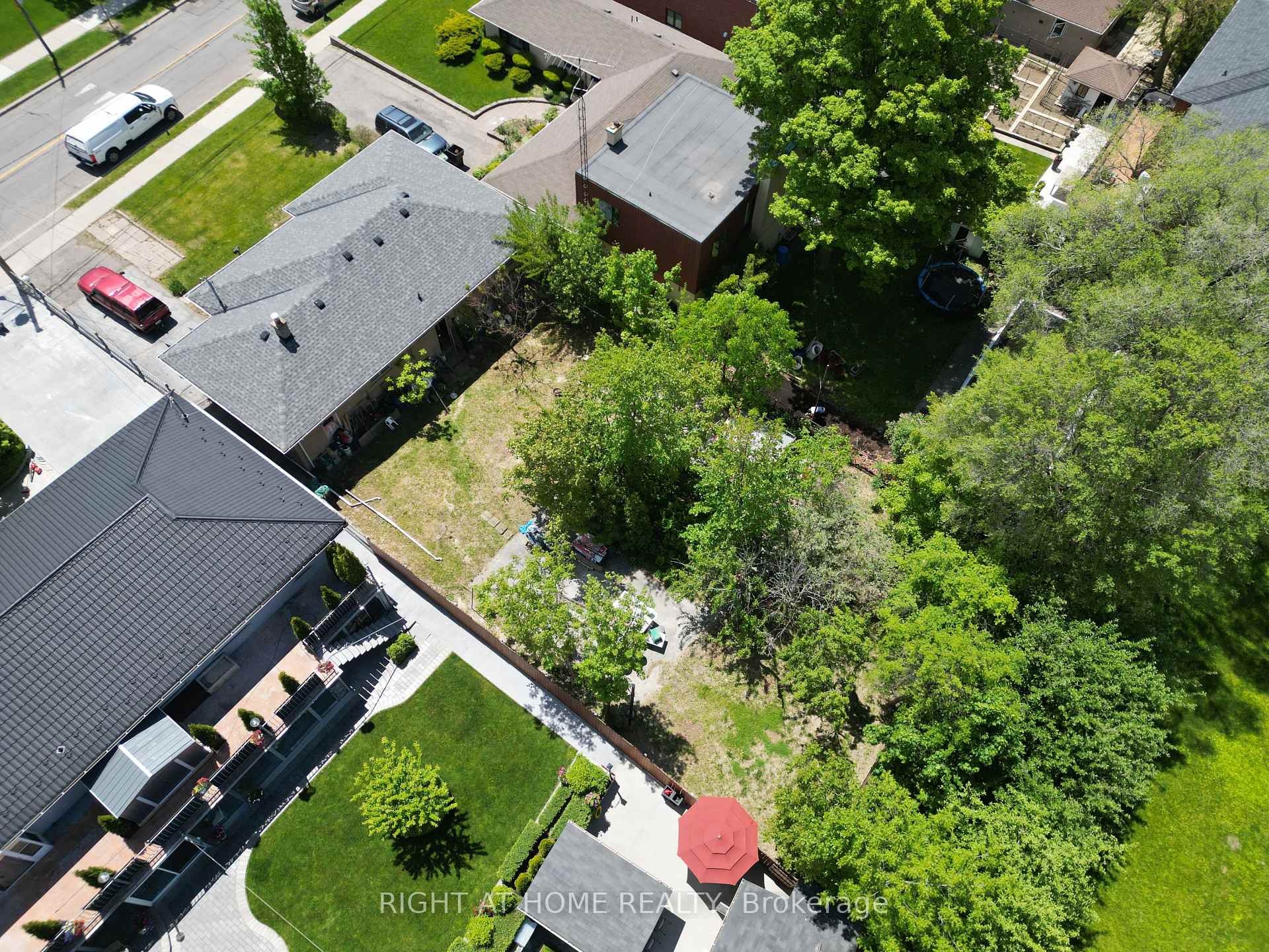 Photo 1 of 362 Maple Leaf Drive, North York, Maple Leaf — HOMEH