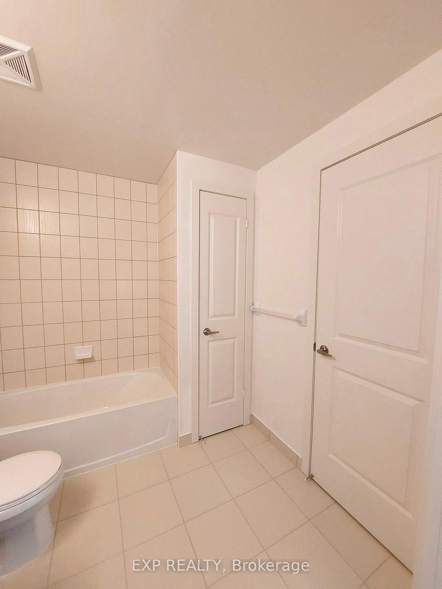 Photo 9 of Unit 1001, 4955 Yonge Street, North York, Willowdale East — HOMEH