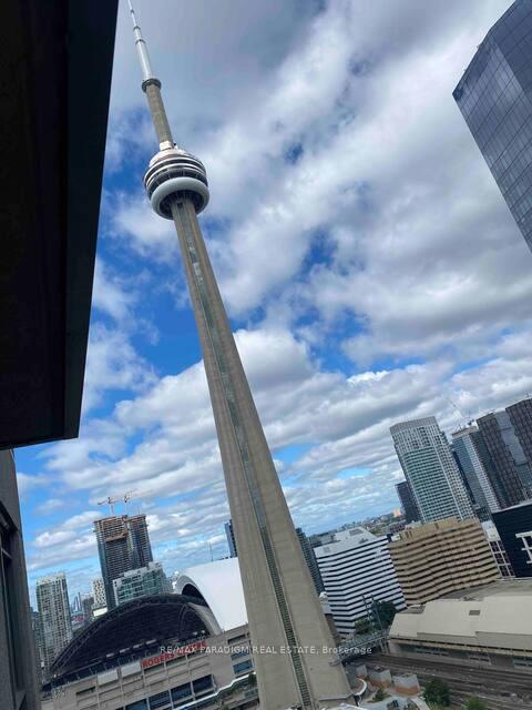 Photo 10 of Unit 3703, 30 Grand Trunk Crescent, Toronto, Waterfront Communities — HOMEH