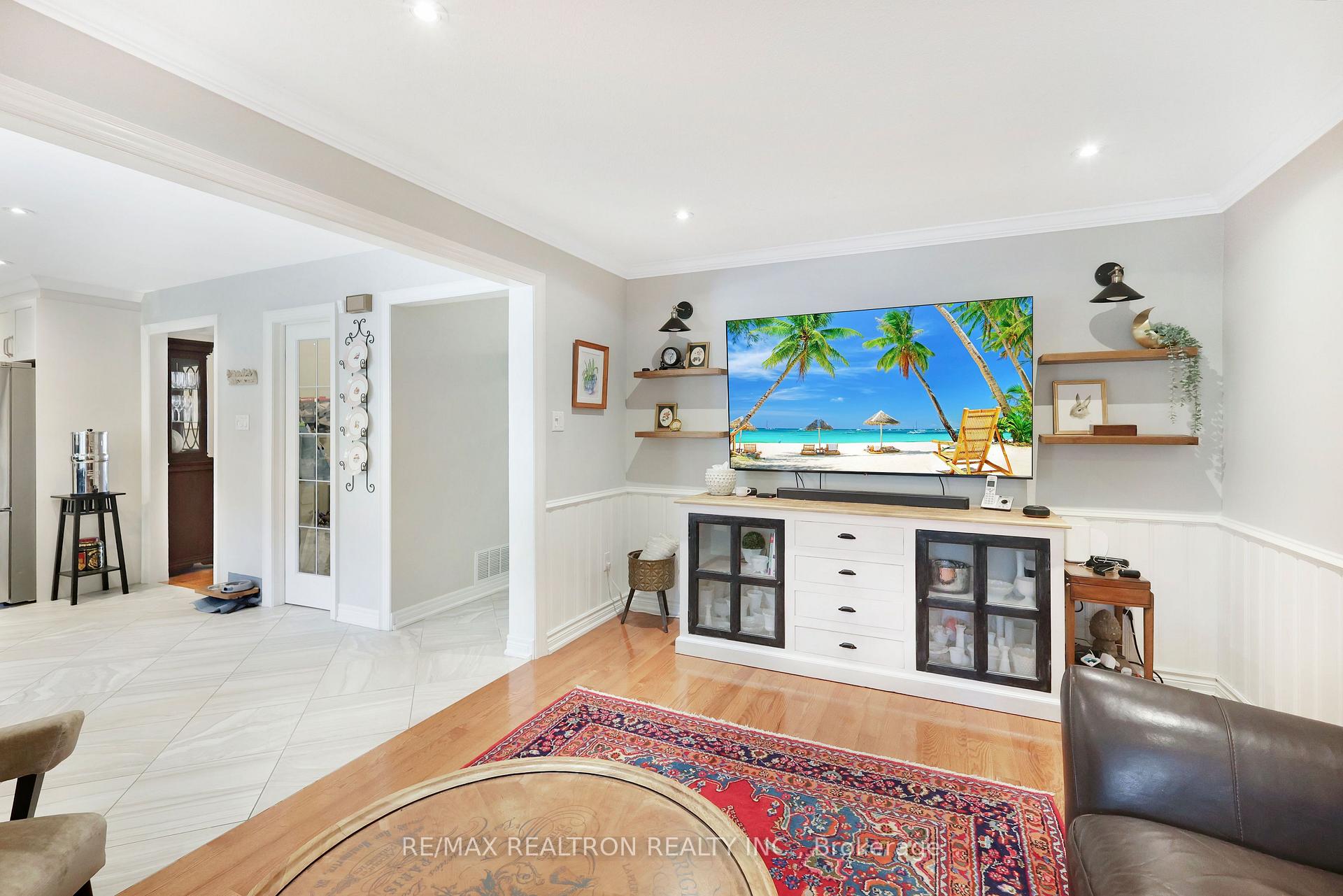 Photo 10 of 6026 Roxbury Road, Mississauga, East Credit — HOMEH