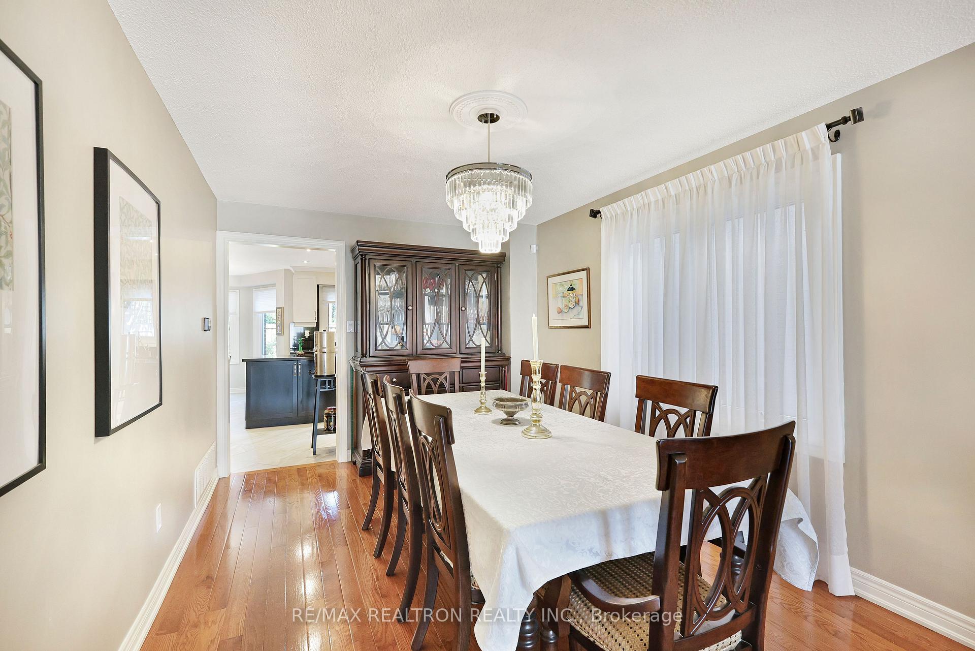 Photo 12 of 6026 Roxbury Road, Mississauga, East Credit — HOMEH