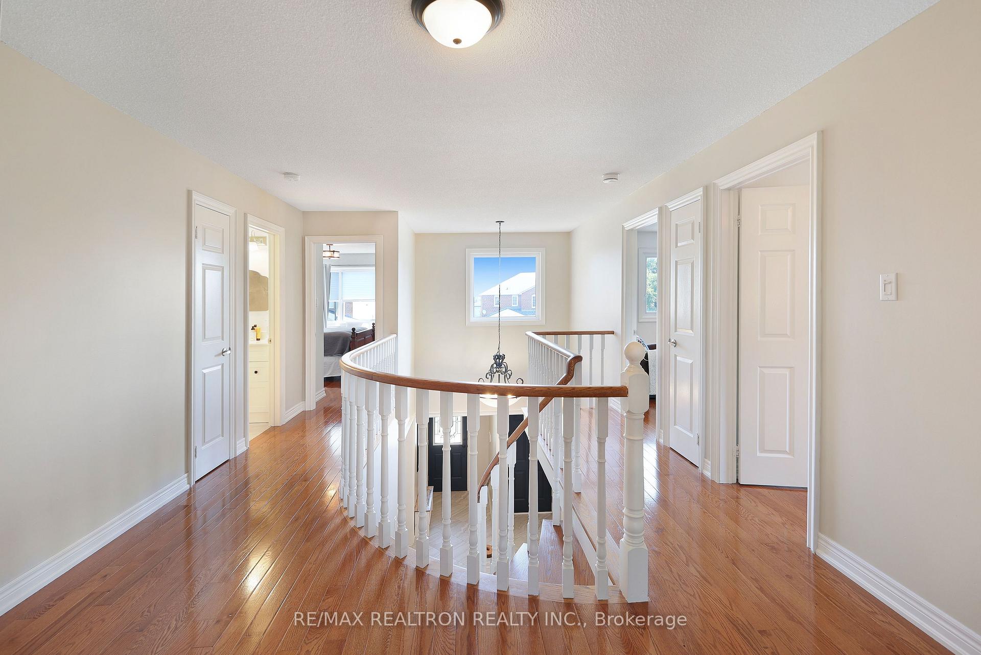 Photo 16 of 6026 Roxbury Road, Mississauga, East Credit — HOMEH