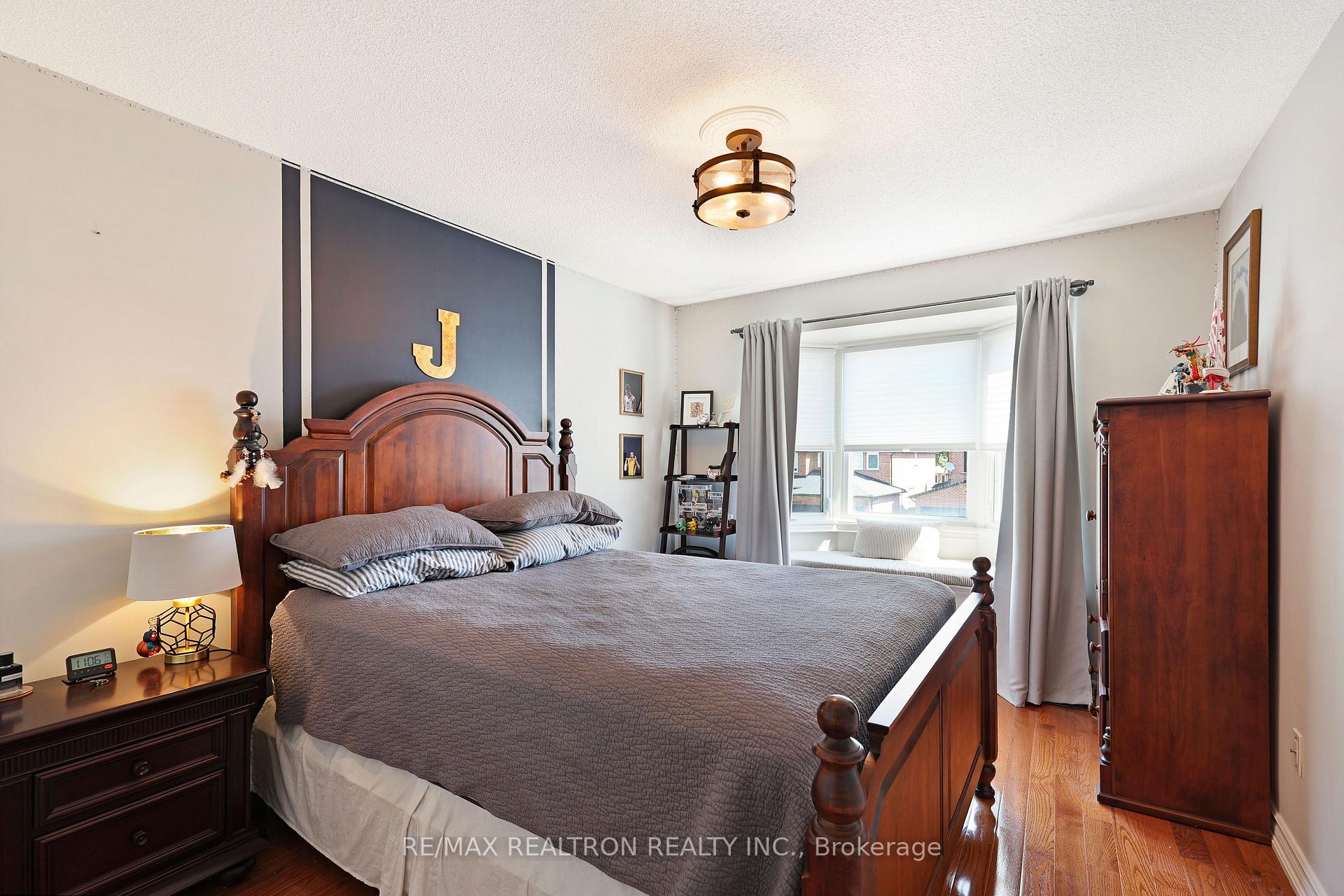 Photo 22 of 6026 Roxbury Road, Mississauga, East Credit — HOMEH