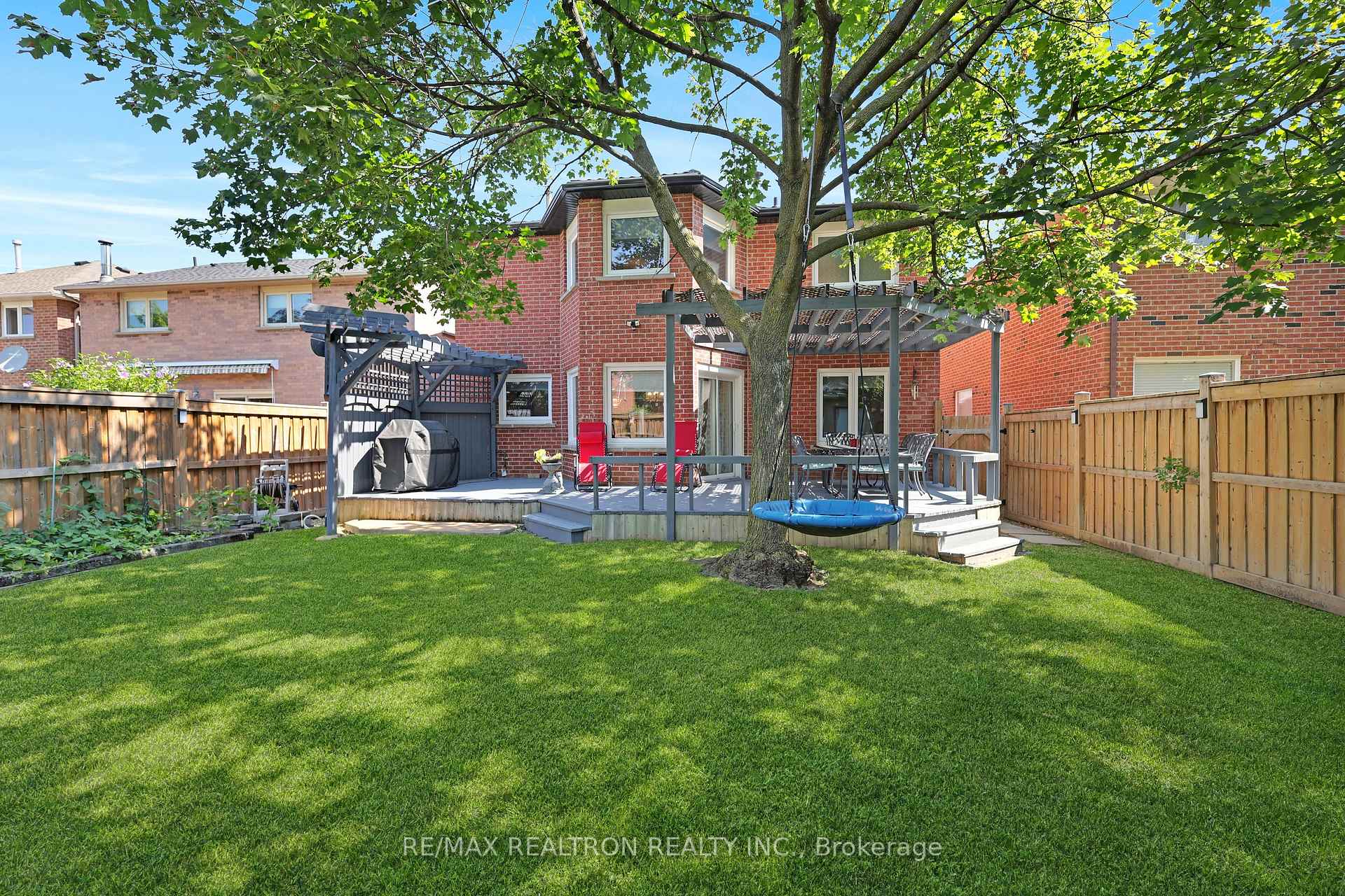 Photo 35 of 6026 Roxbury Road, Mississauga, East Credit — HOMEH