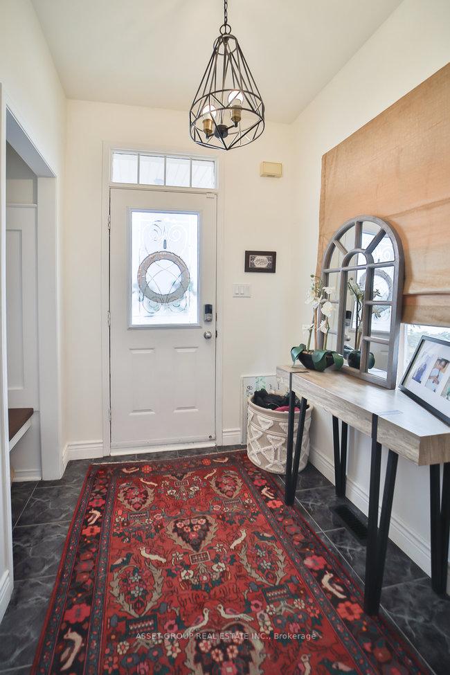 Photo 3 of 2378 Dalebrook Drive, Oakville, Wedgewood Creek — HOMEH