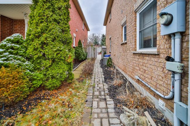 Photo 36 of 2378 Dalebrook Drive, Oakville, Wedgewood Creek — HOMEH