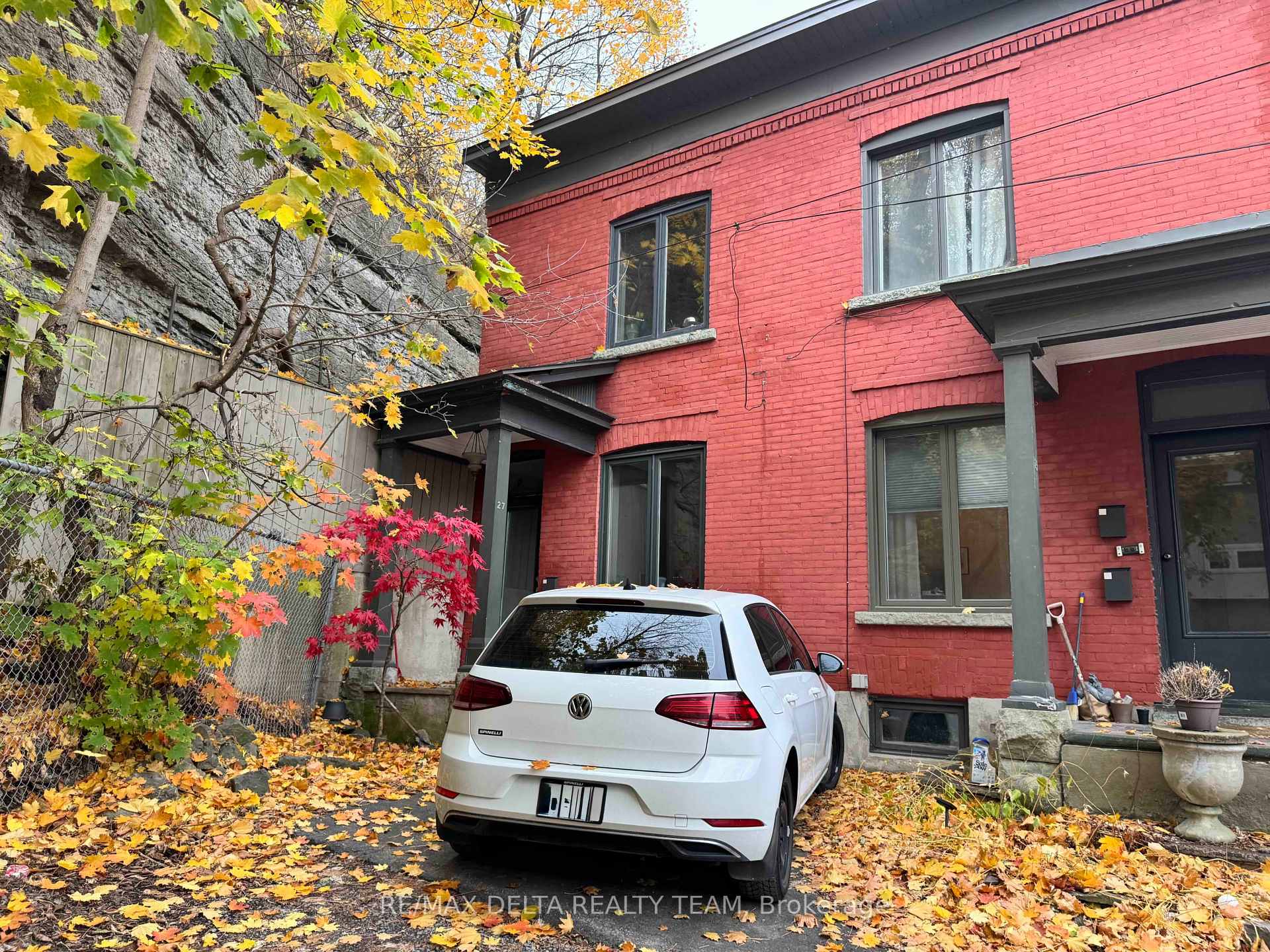 Photo 2 of 27 Perkins Street, Ottawa, West Centre Town — HOMEH