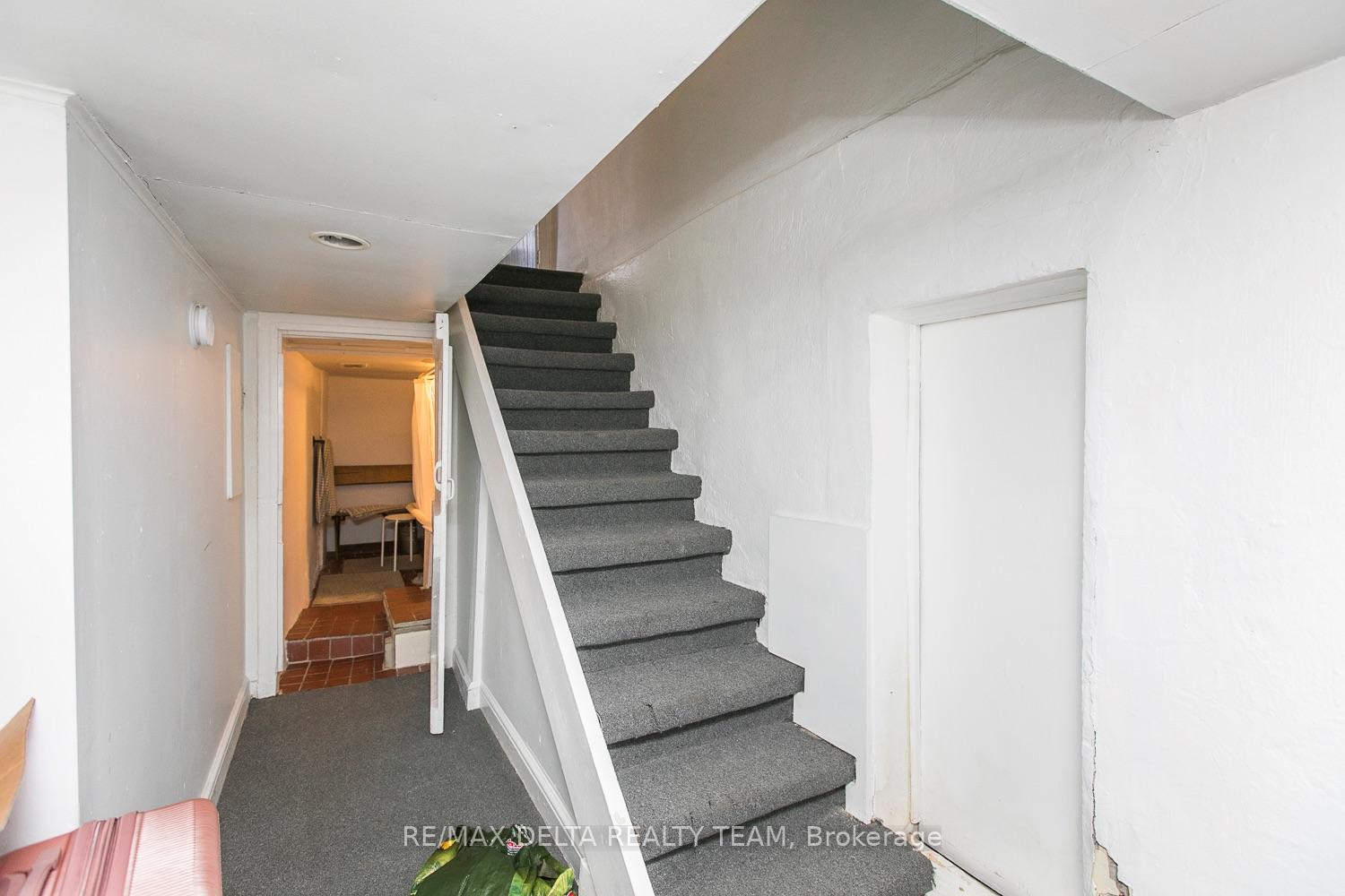 Photo 9 of 27 Perkins Street, Ottawa, West Centre Town — HOMEH