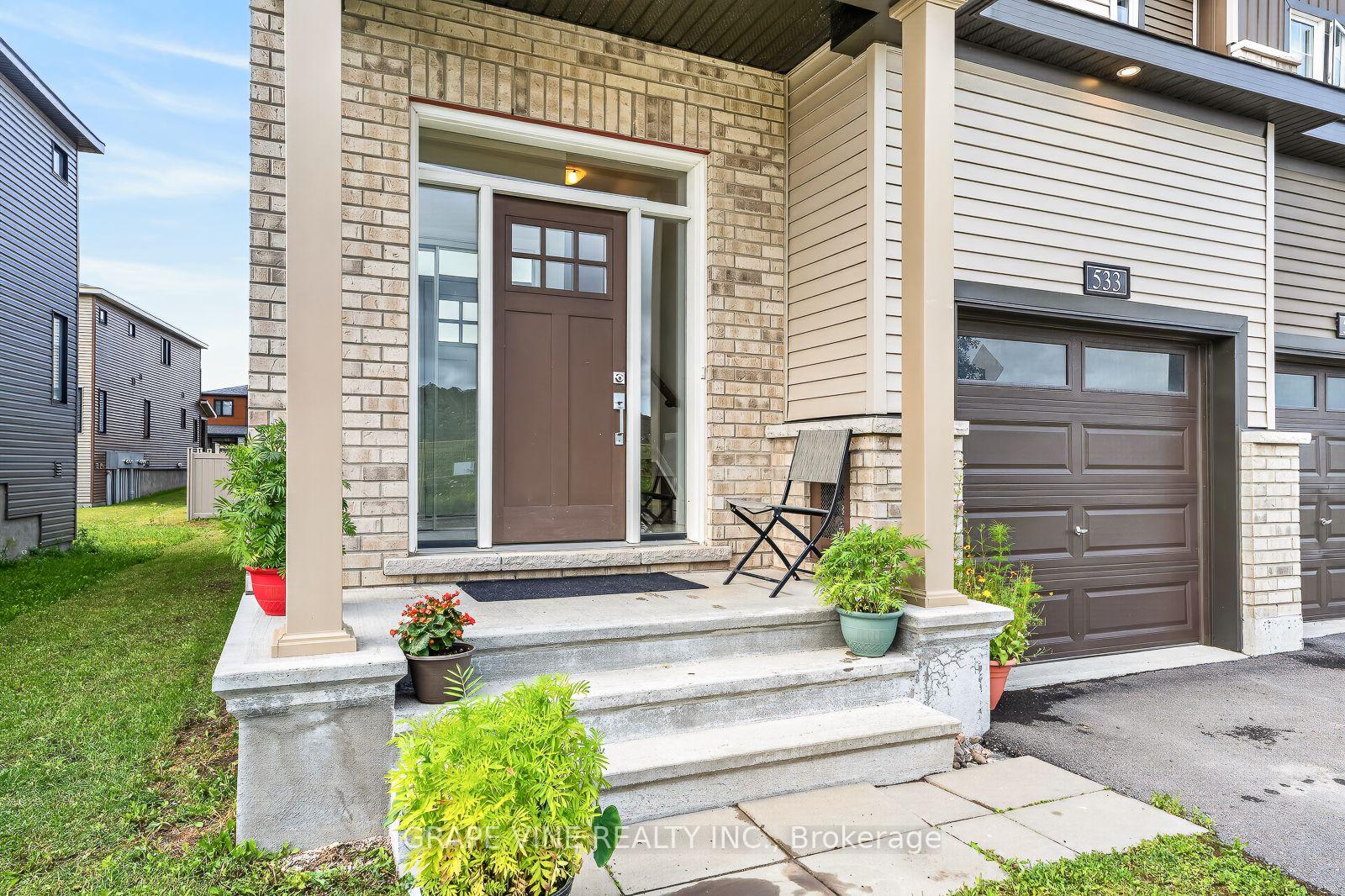 Photo 4 of 533 Winterset Road, Ottawa, Kanata - Kanata Lakes/Heritage Hills — HOMEH
